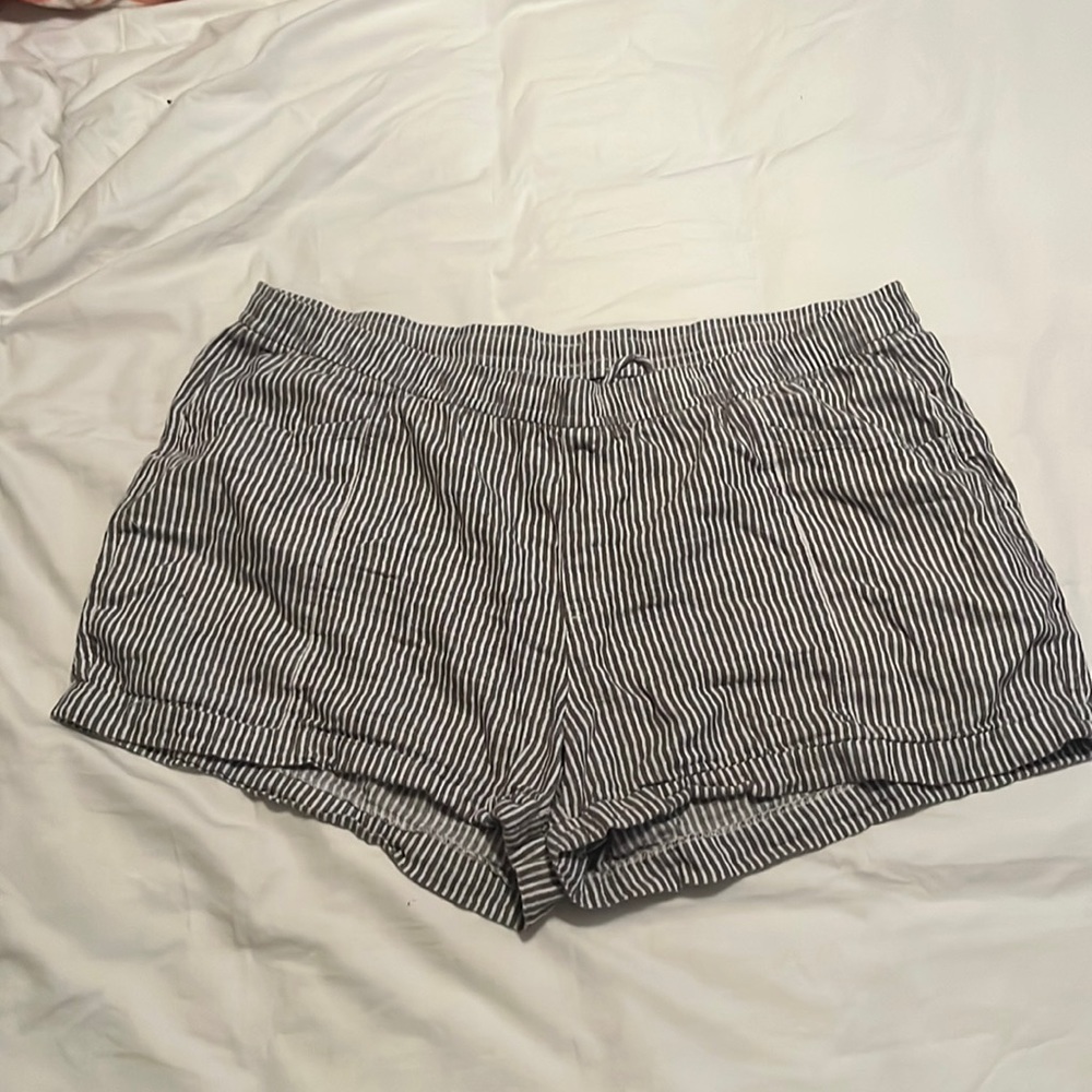 Old Navy Women’s XXL Linen Shorts
